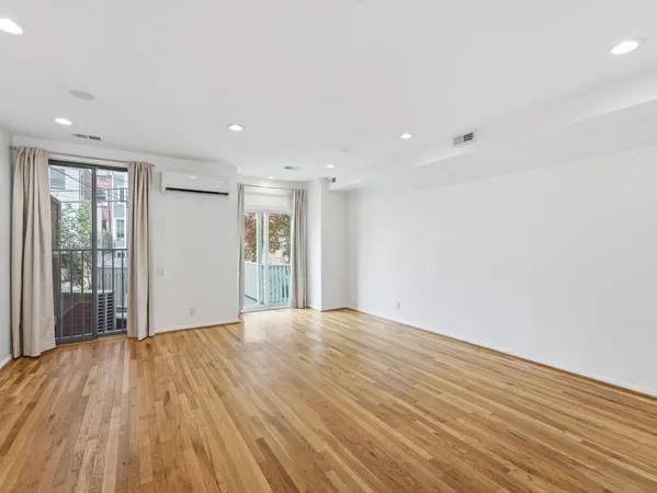 $8,000 | 2127 Newport Place Northwest, Washington, DC 20037