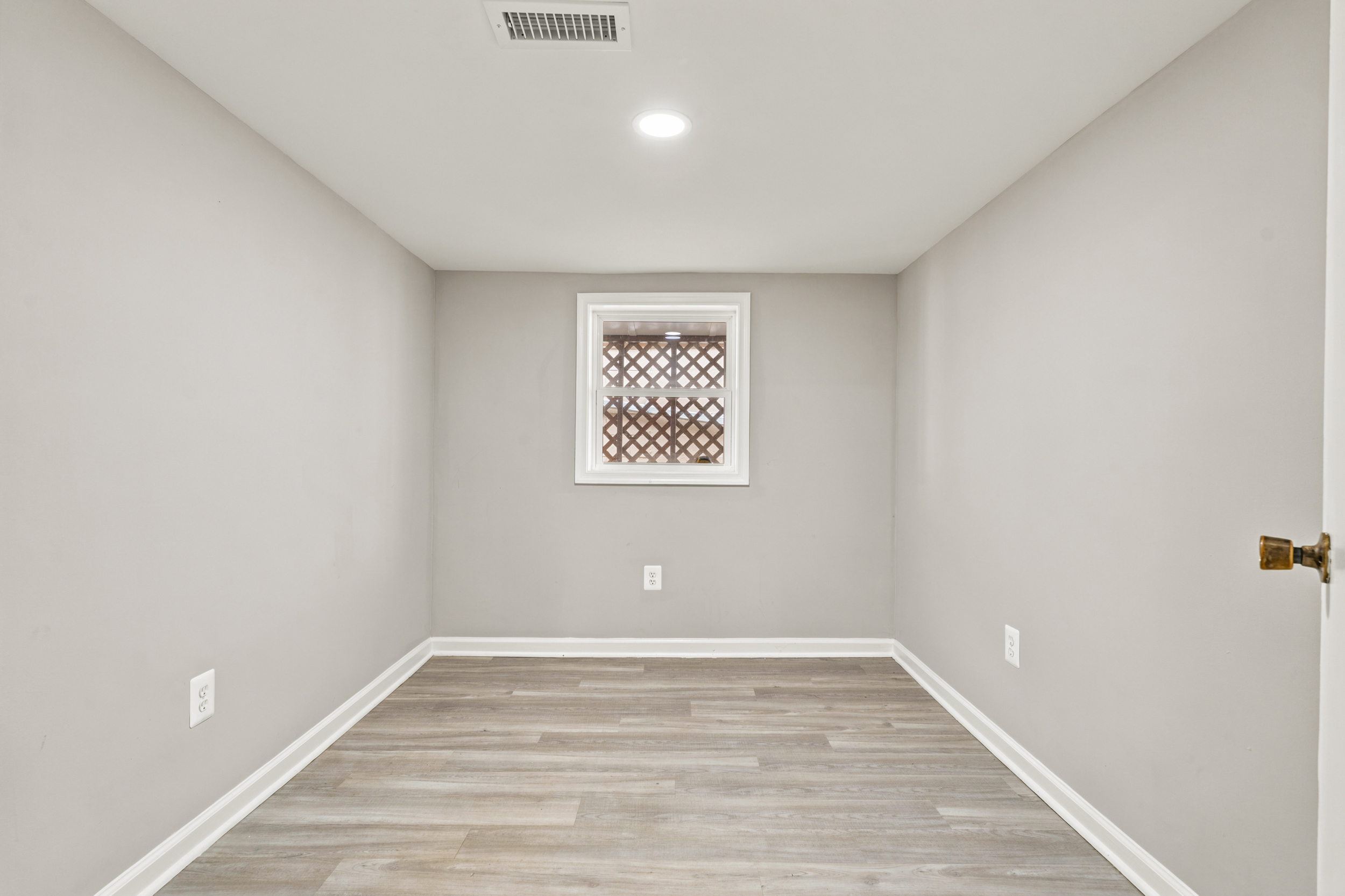 1132 Security Road Hagerstown, MD 21742 - Photo 20 of 33