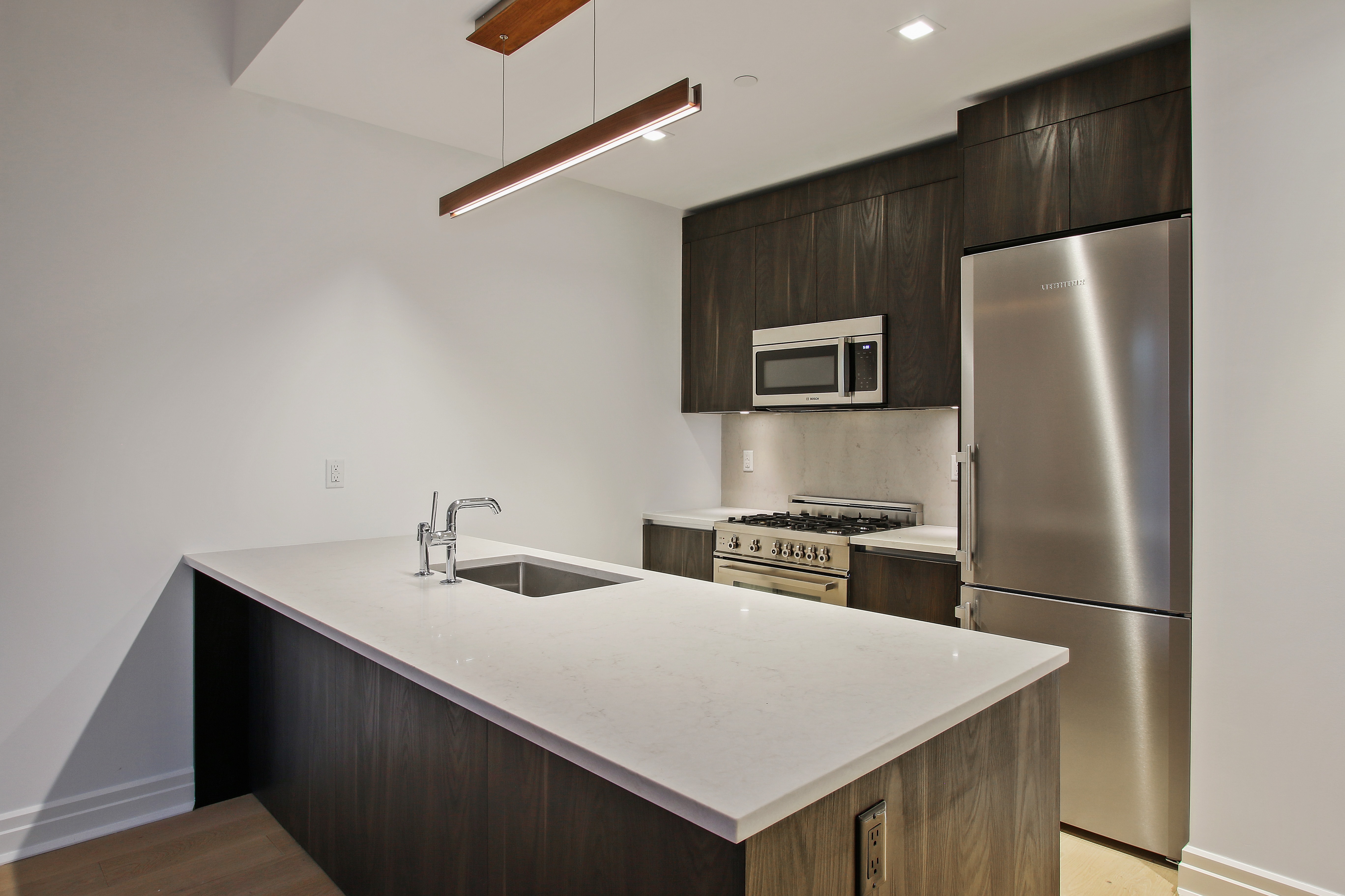 13-33 Jackson Avenue, Unit 10D Queens, NY 11101 - Photo 2 of 10