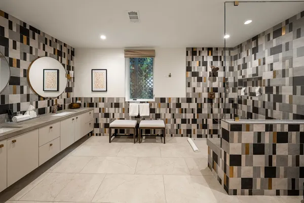 $4,100,000 | Laurel Canyon Road, Los Angeles, CA 90046
