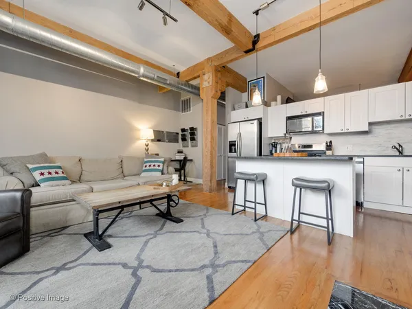 $369,000 | 1344 West Madison Street, Unit 201, Chicago, IL 60607