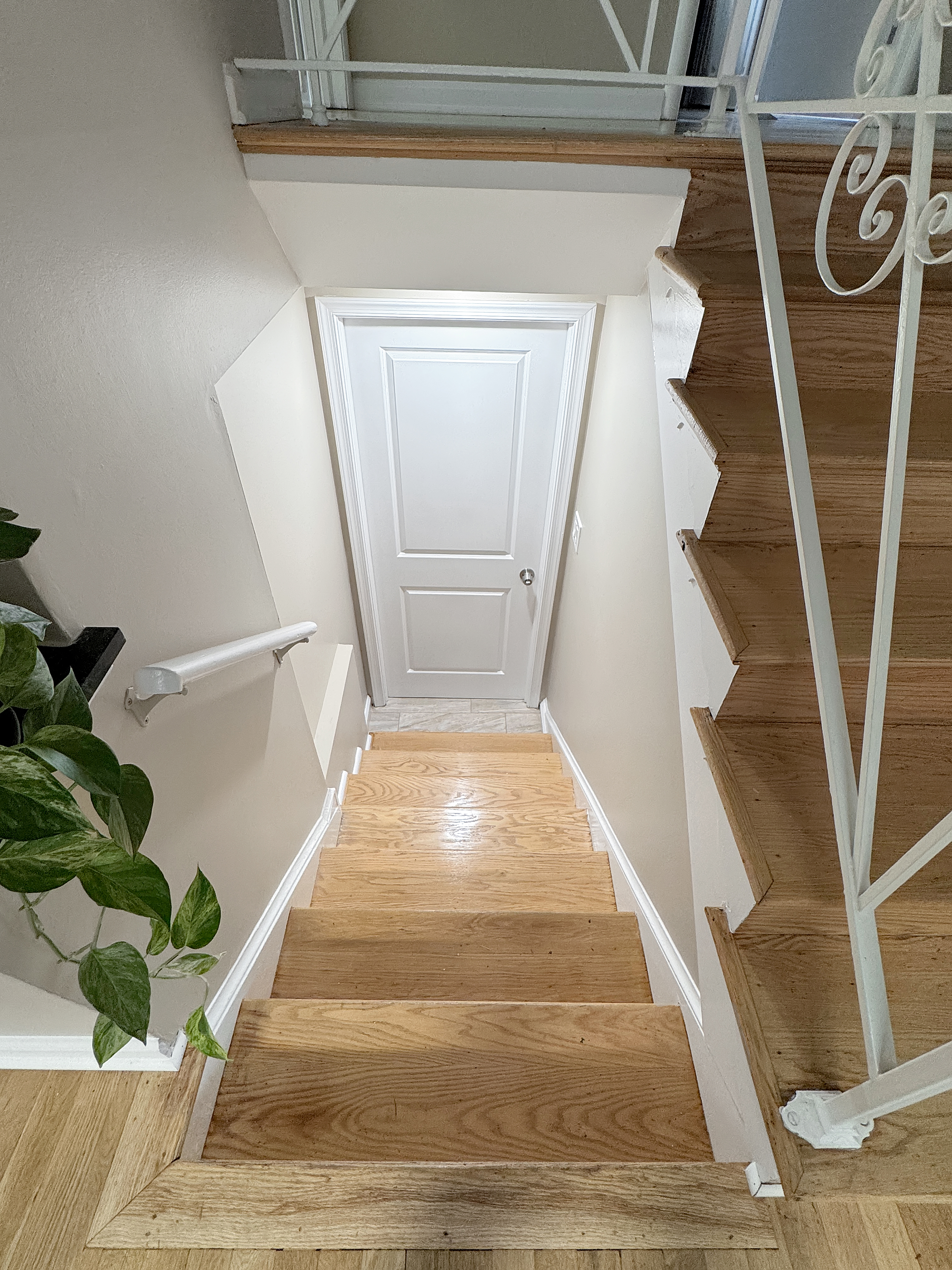 2408 Lillian Drive Silver Spring, MD 20902 - Photo 21 of 40 a view of entryway