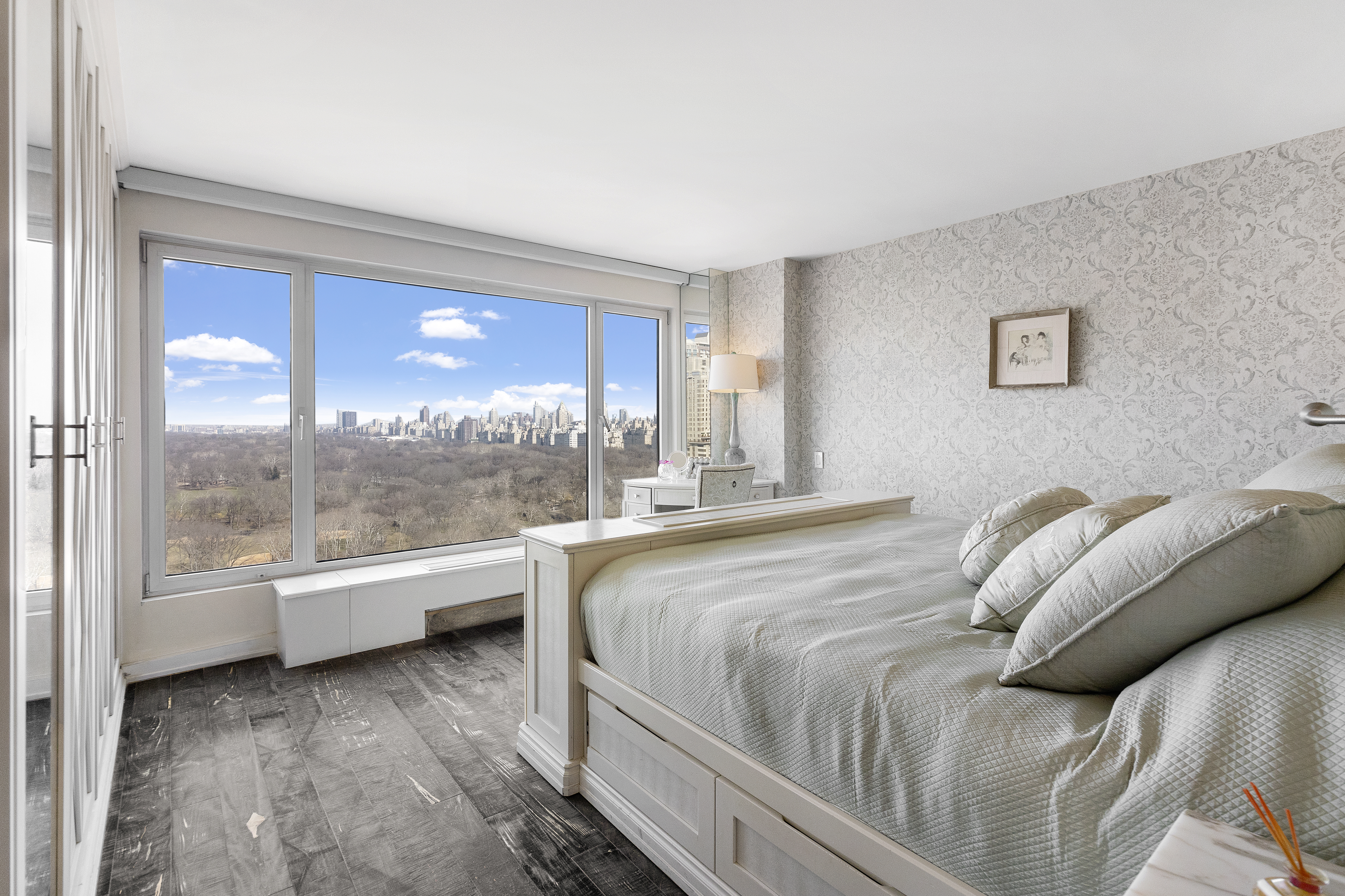 200 Central Park South, Unit 26B Manhattan, NY 10019 - Photo 6 of 14