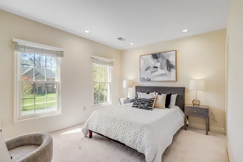 $1,275,000 | 15816 Thistlebridge Drive, Rockville, MD 20853