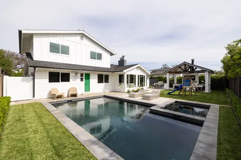 $4,850,000 | 1609 Ruth Lane, Newport Beach, CA 92660