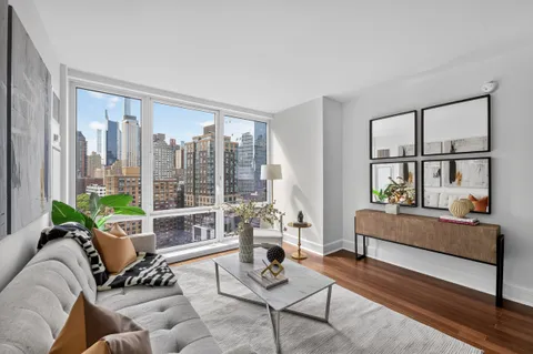 $1,350,000 | 60 Riverside Boulevard, Unit 1810 | Upper West Side