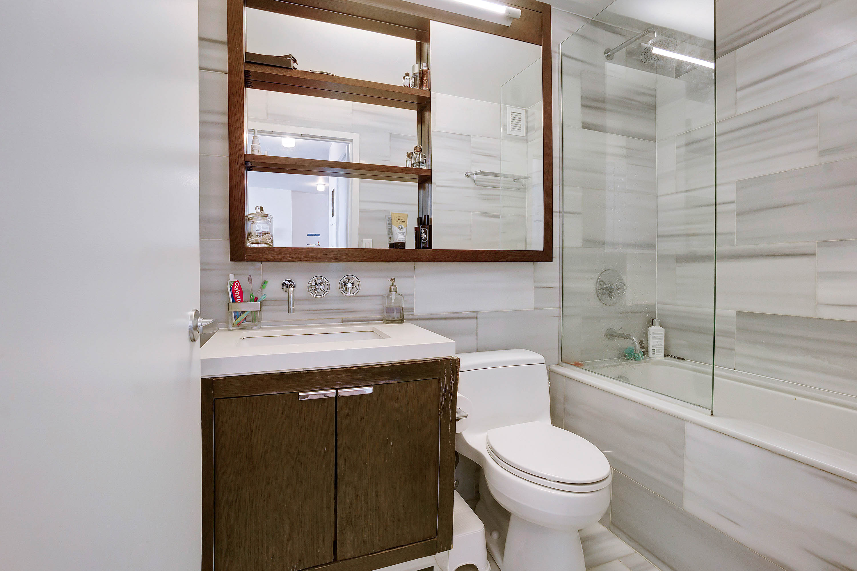 225 Rector Place, Unit 17F Manhattan, NY 10280 - Photo 10 of 17 Gallery Image 10