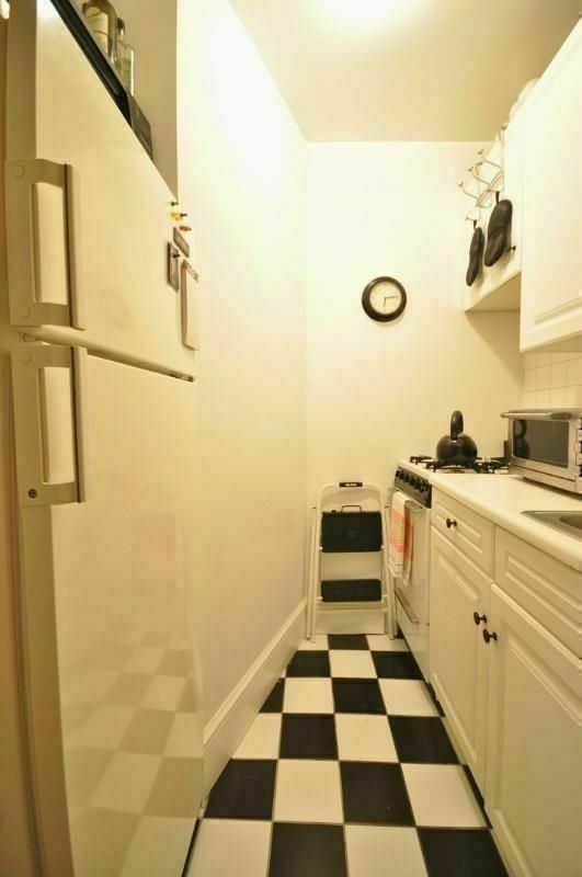 247 East 81st Street, Unit 3B Manhattan, NY 10028 - Photo 5 of 6