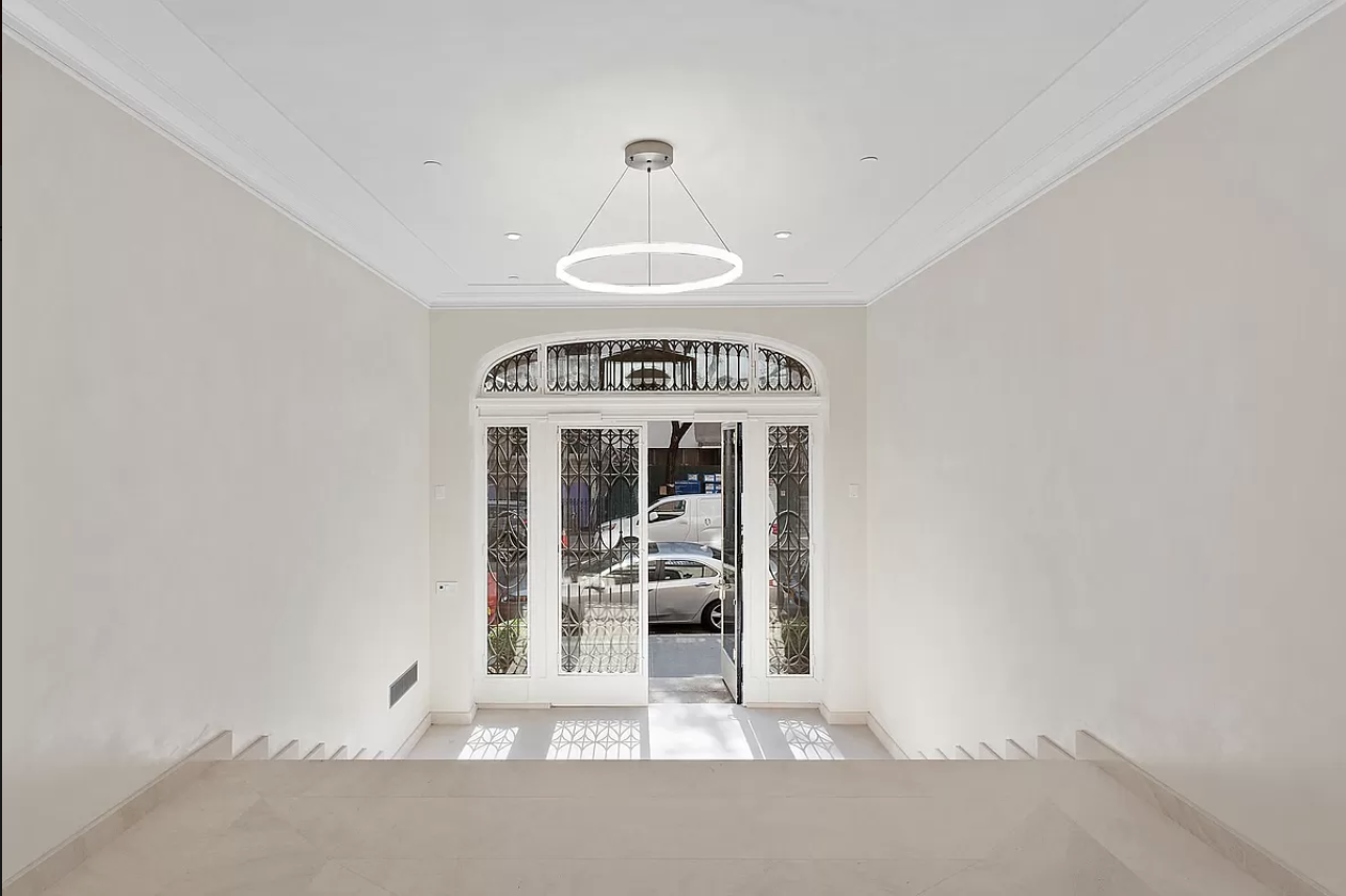 33 East 74th Street Manhattan, NY 10021 - Photo 10 of 15