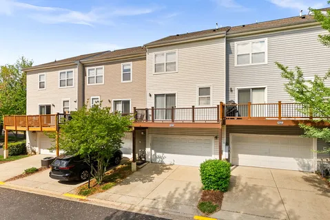 $485,000 | 21762 Dragons Green Square, Ashburn, VA 20147