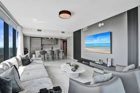 $1,895,000 | 650 Northeast 32nd Street, Unit 3901, Miami, FL 33137