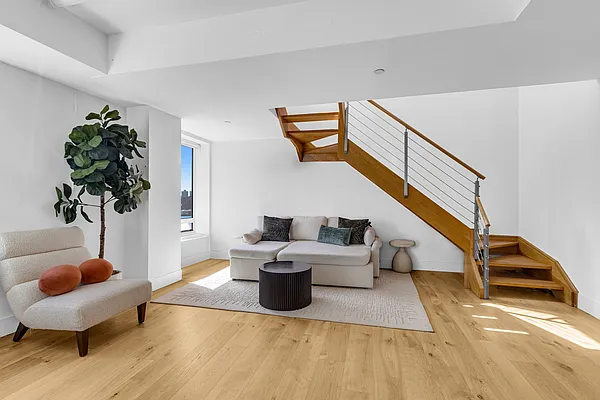 446 Kent Avenue, Unit PHC Brooklyn, NY 11249 - Photo 2 of 15