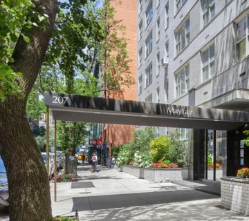 $750,000 | 207 East 74th Street, Unit 1L | Lenox Hill