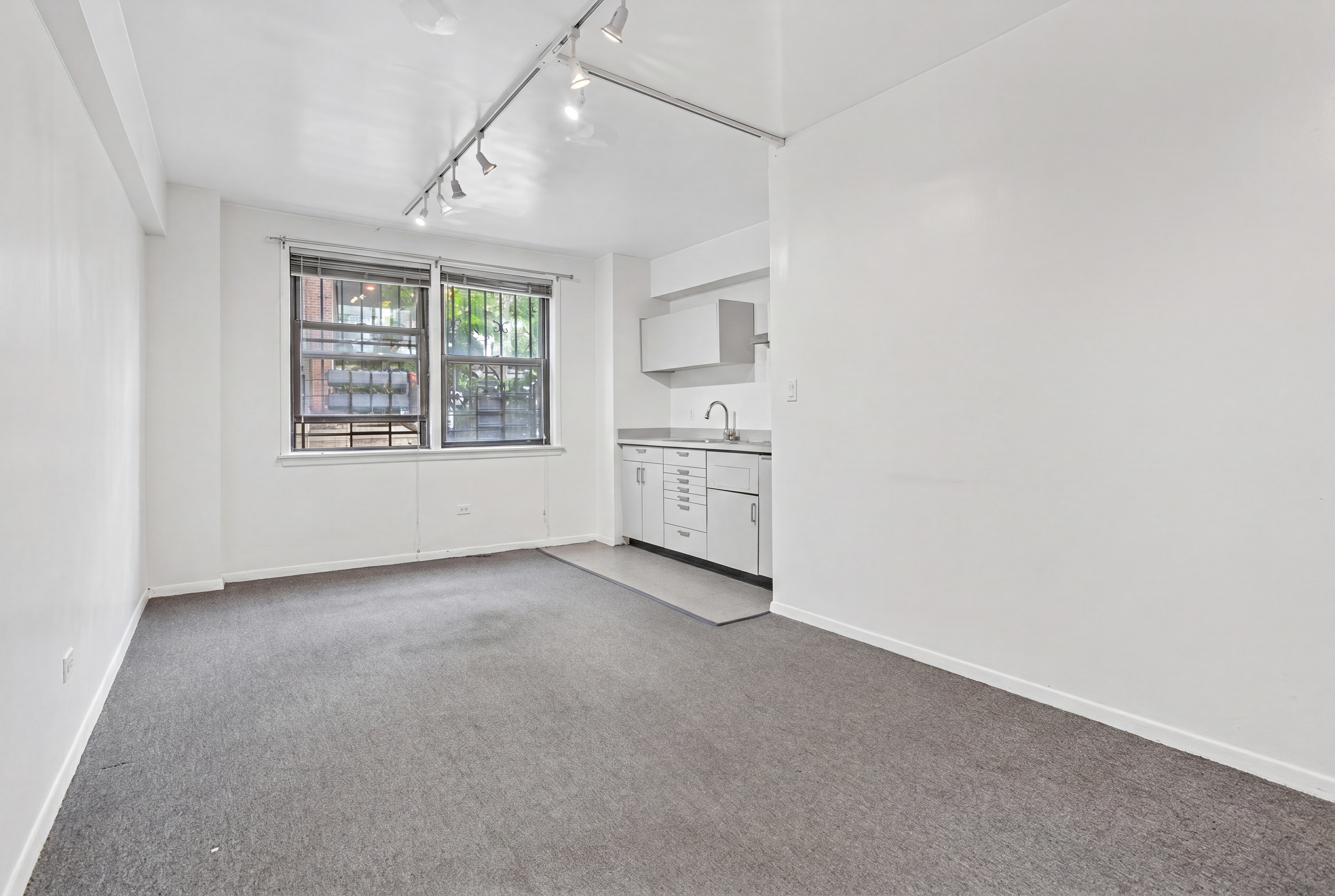 55 East 9th Street, Unit 1F Manhattan, NY 10003 - Photo 2 of 17