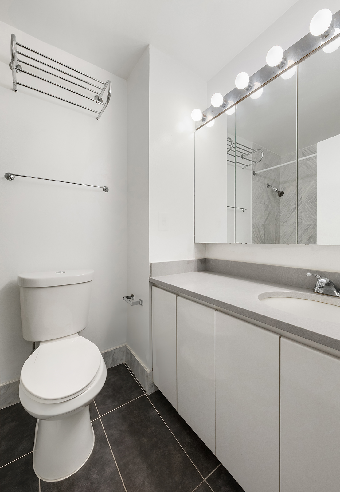 295 Greenwich Street, Unit 5N Manhattan, NY 10007 - Photo 4 of 6 Gallery Image 4