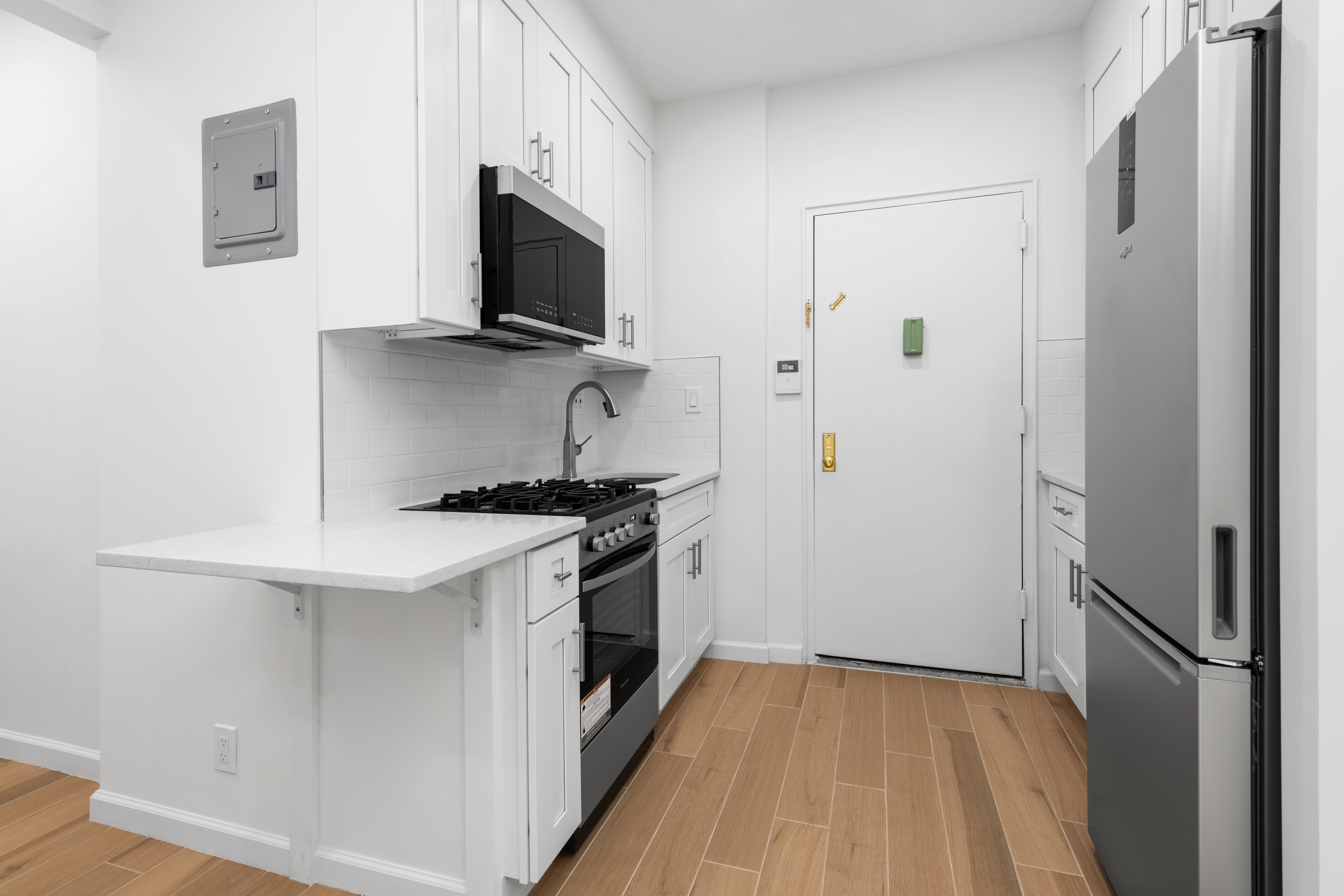 4523 Broadway, Unit 3E Manhattan, NY 10040 - Photo 5 of 11