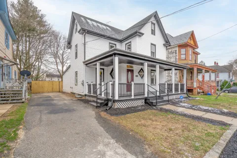 $419,999 | 36 West Center Street, Clayton, NJ 08312