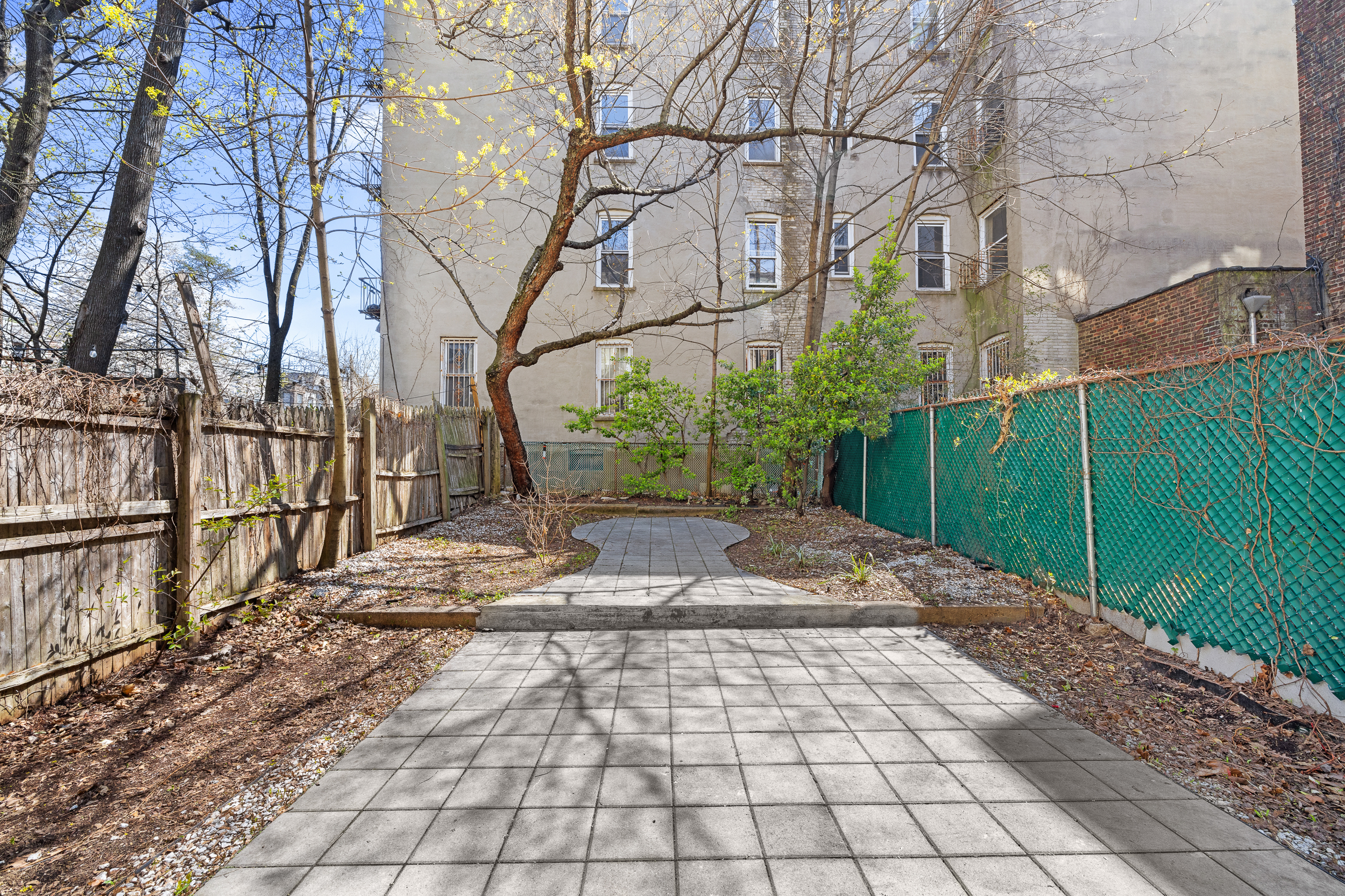 39 Hampton Place Brooklyn, NY 11213 - Photo 17 of 19