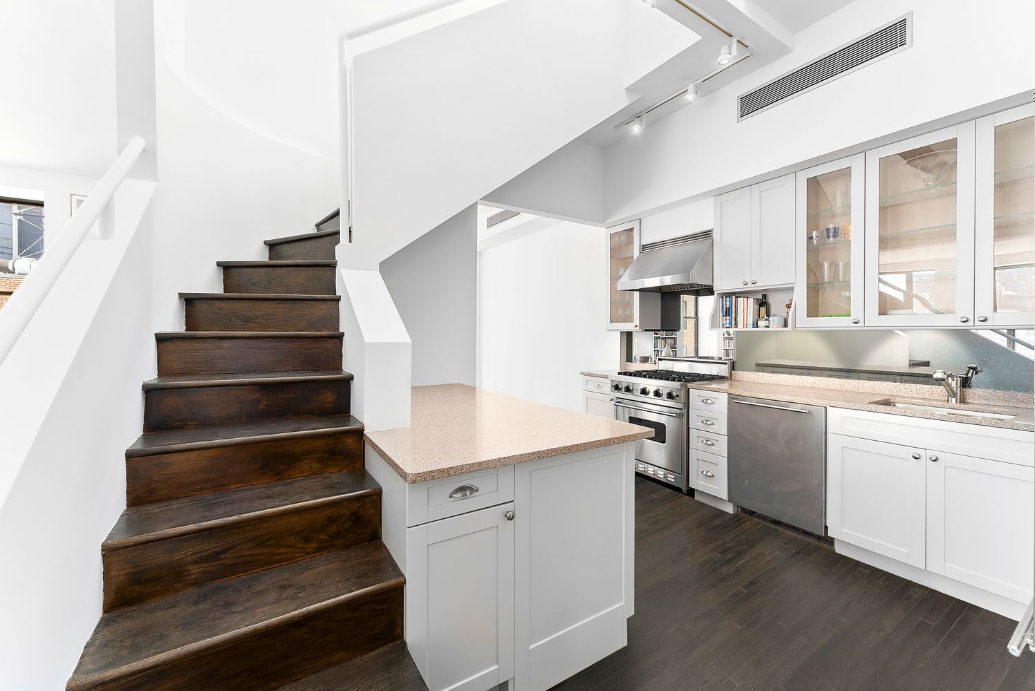 $3,200,000 | 112 East 19th Street, Unit 12R | Gramercy