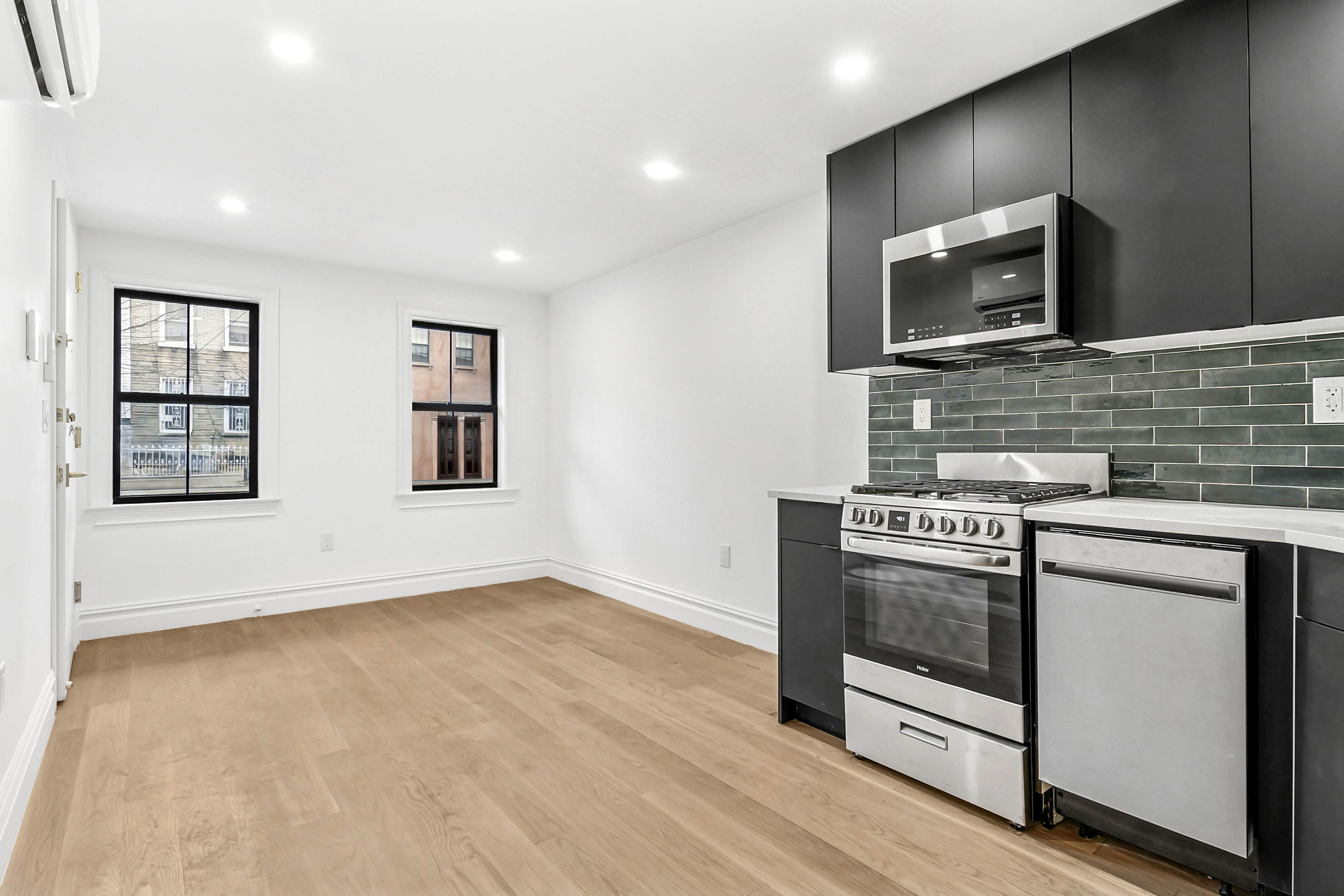 90 Putnam Avenue, Unit 1 Brooklyn, NY 11238 - Photo 2 of 12