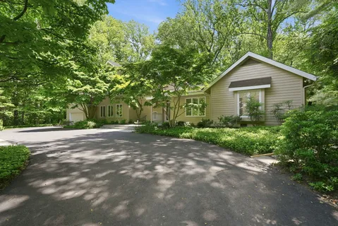 Contact Agent | 11815 Beekman Place, Rockville, MD 20854