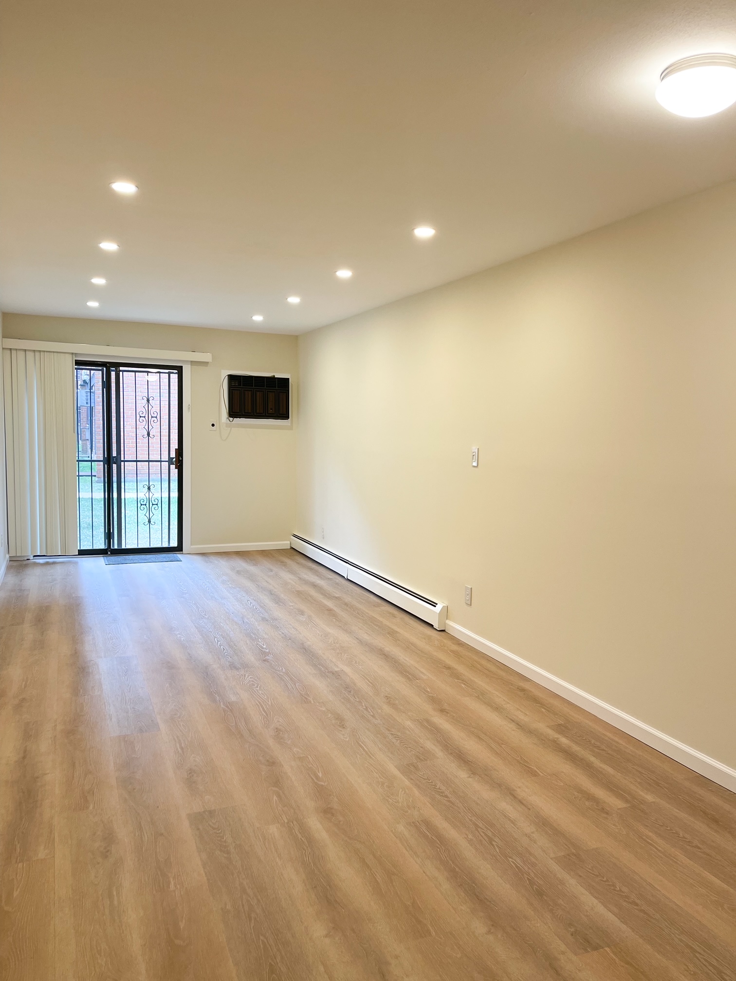 219-08 64th Avenue, Unit L Queens, NY 11364 - Photo 4 of 7