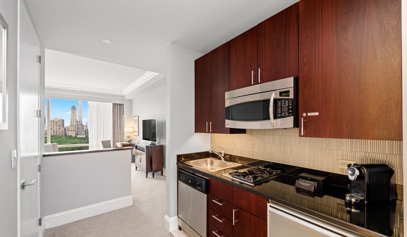 1 Central Park West, Unit 1604 Manhattan, NY 10023 - Photo 4 of 10