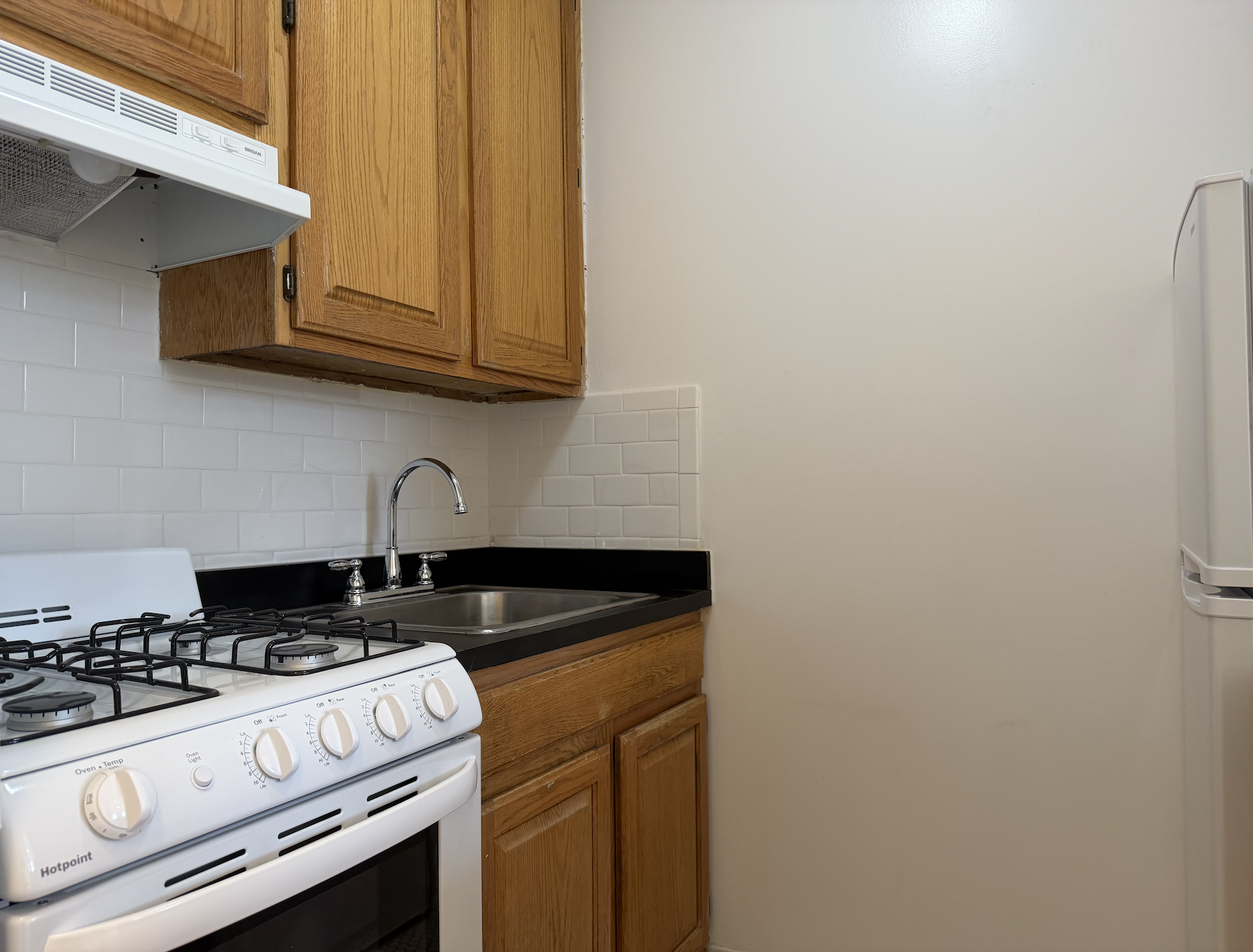 403 West 40th Street, Unit 3FE Manhattan, NY 10018 - Photo 7 of 10