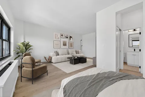 $675,000 | 160 West End Avenue, Unit 30M | Upper West Side