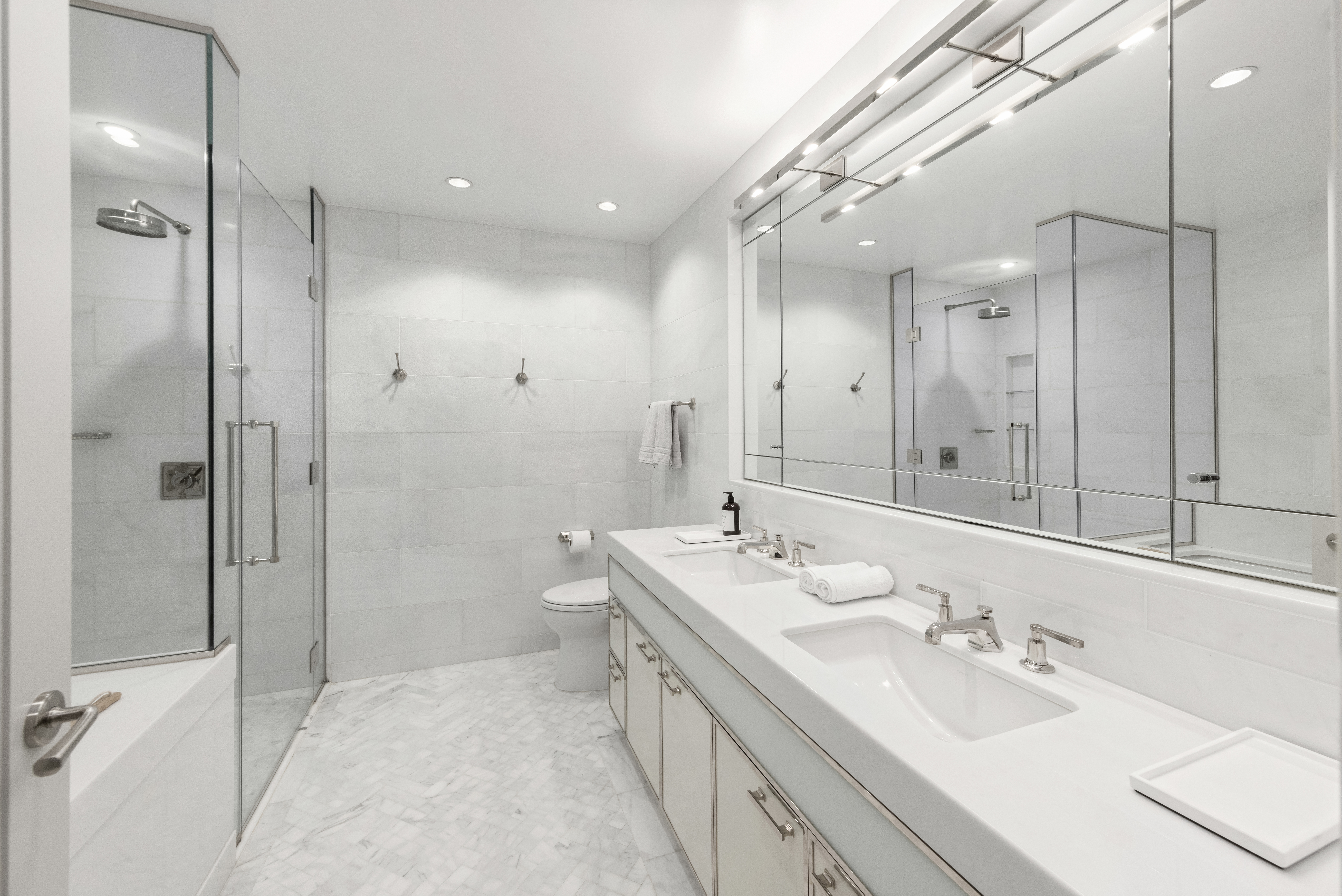 200 East 79th Street, Unit 10B Manhattan, NY 10075 - Photo 12 of 17