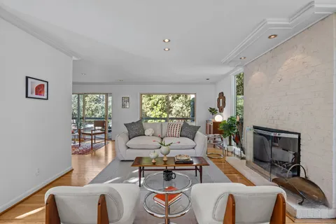 $1,050,000 | 1709 Curtis Road, Chapel Hill, NC 27514