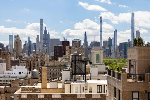 $11,600,000 | 1049 5th Avenue, Unit PH20 | Upper East Side