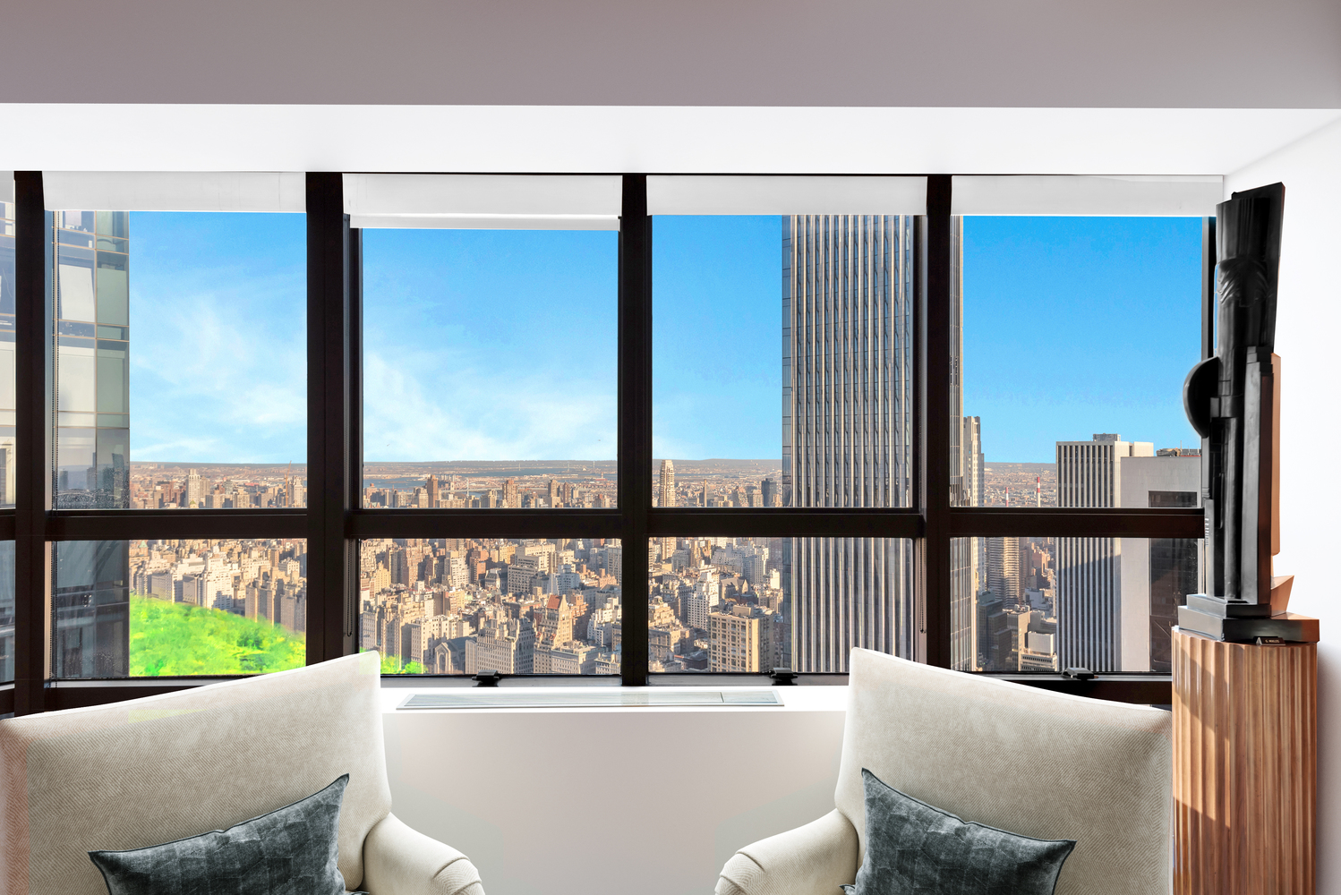 146 West 57th Street, Unit 75A Manhattan, NY 10019 - Photo 4 of 14