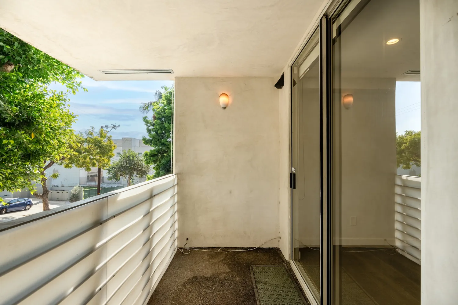 $1,025,000 | 1129 Larrabee Street, Unit 6, West Hollywood, CA 90069