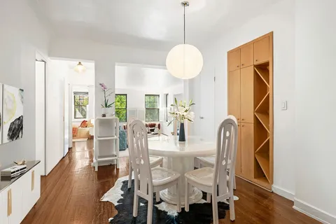 $2,395,000 | 290 6th Avenue, Unit 2KL | Greenwich Village