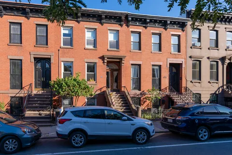 $3,300,000 | 331 Hoyt Street | Carroll Gardens