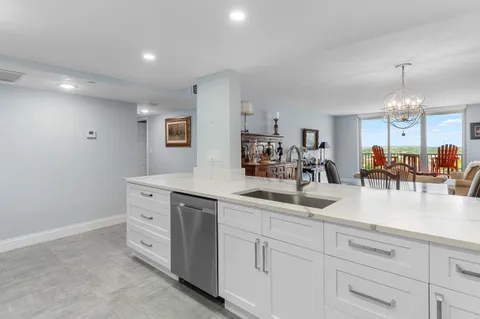$545,000 | 1150 Hillsboro Mile, Unit 905, Hillsboro Beach, FL 33064