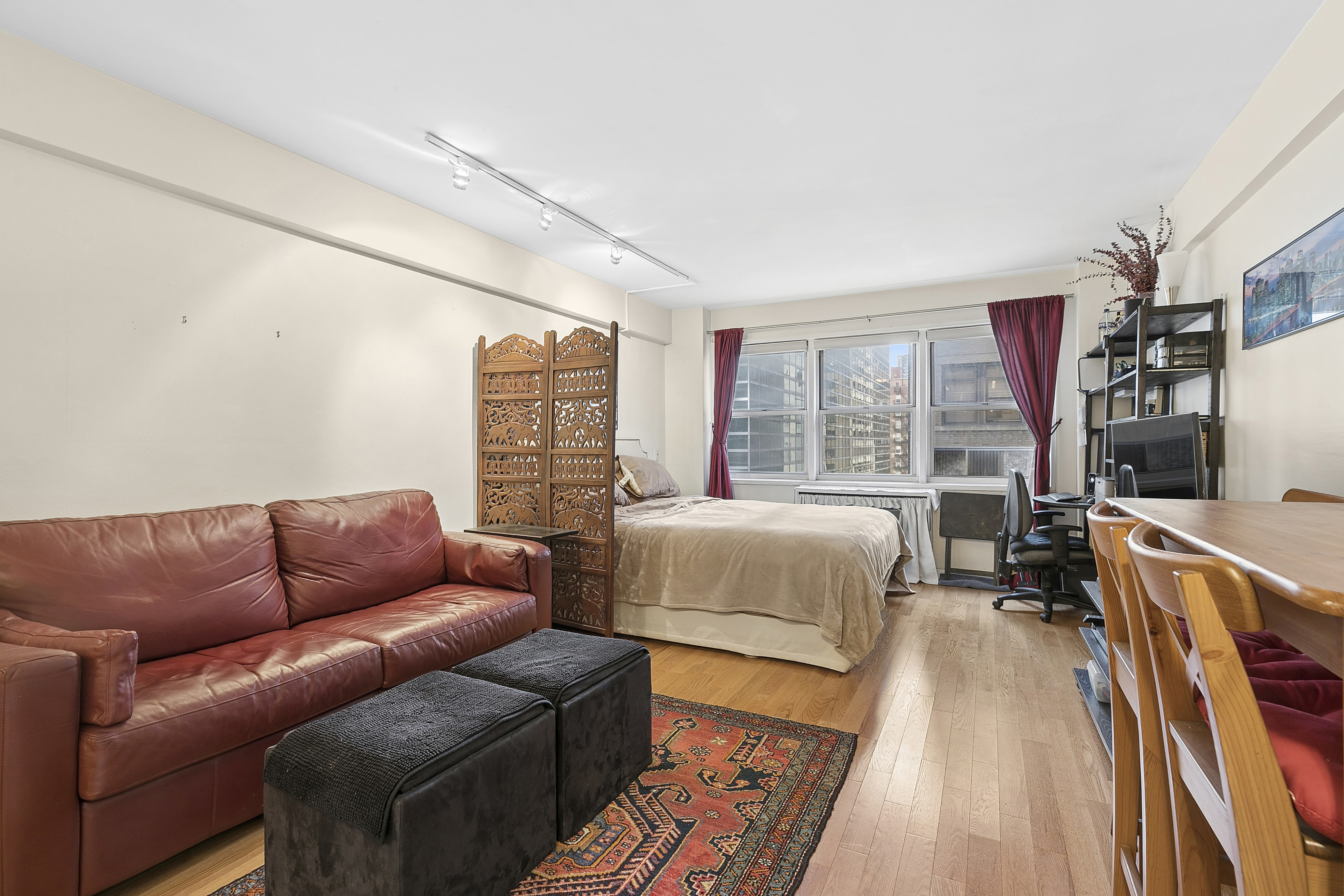 321 East 45th Street, Unit 9F Manhattan, NY 10017 - Photo 1 of 8