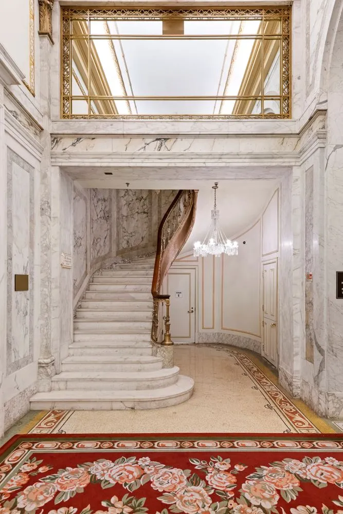 a view of a entryway of the house