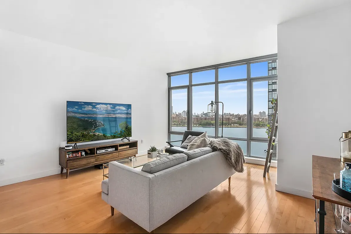 $6,300 | 1 Northside Piers, Unit 18C | Williamsburg