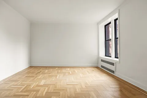 $635,000 | 960 Sterling Place, Unit 4N | Crown Heights