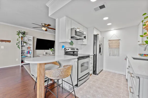 $155,000 | 4611 West North B Street, Unit 232, Tampa, FL 33609