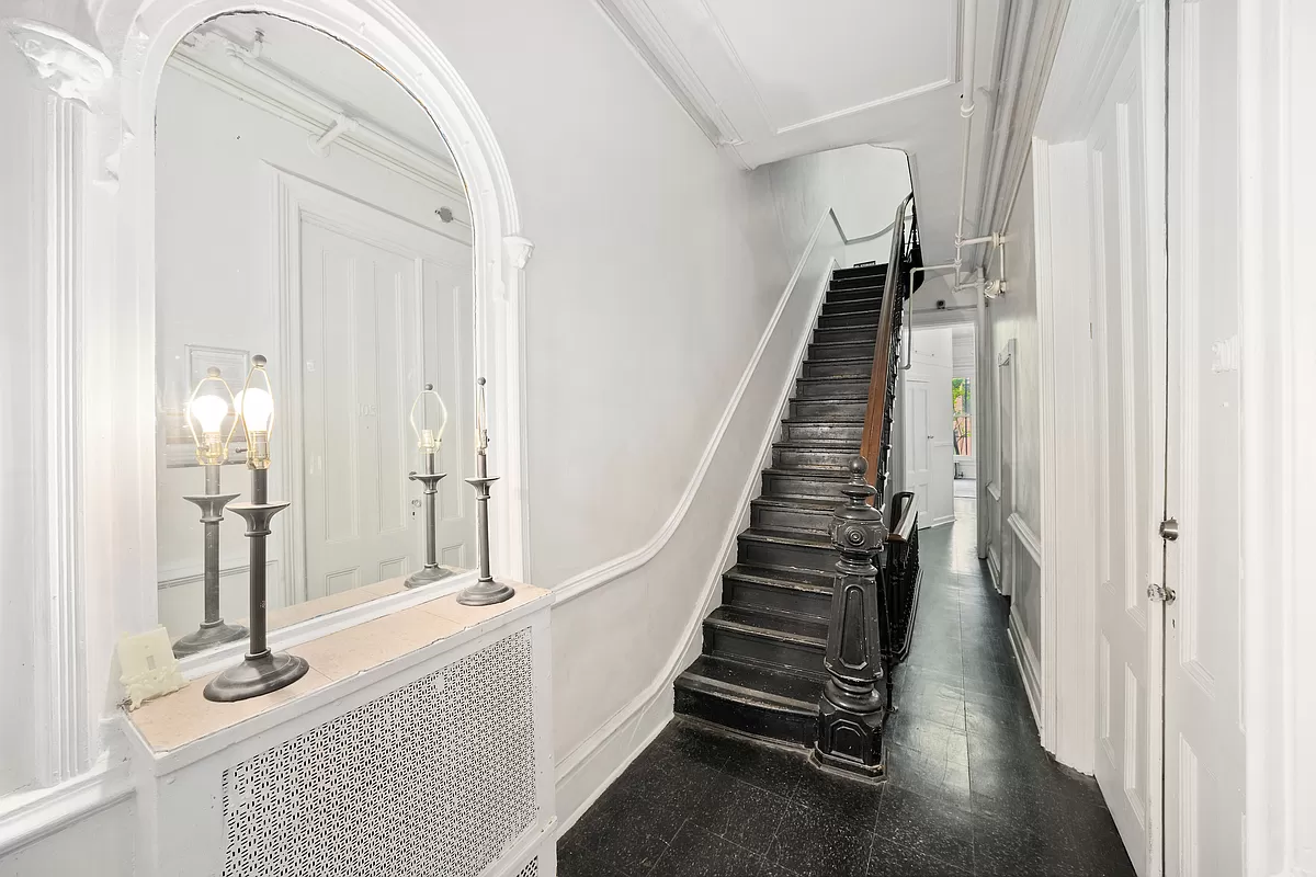 179 East 94th Street, Unit TWHM Manhattan, NY 10128 - Photo 4 of 16