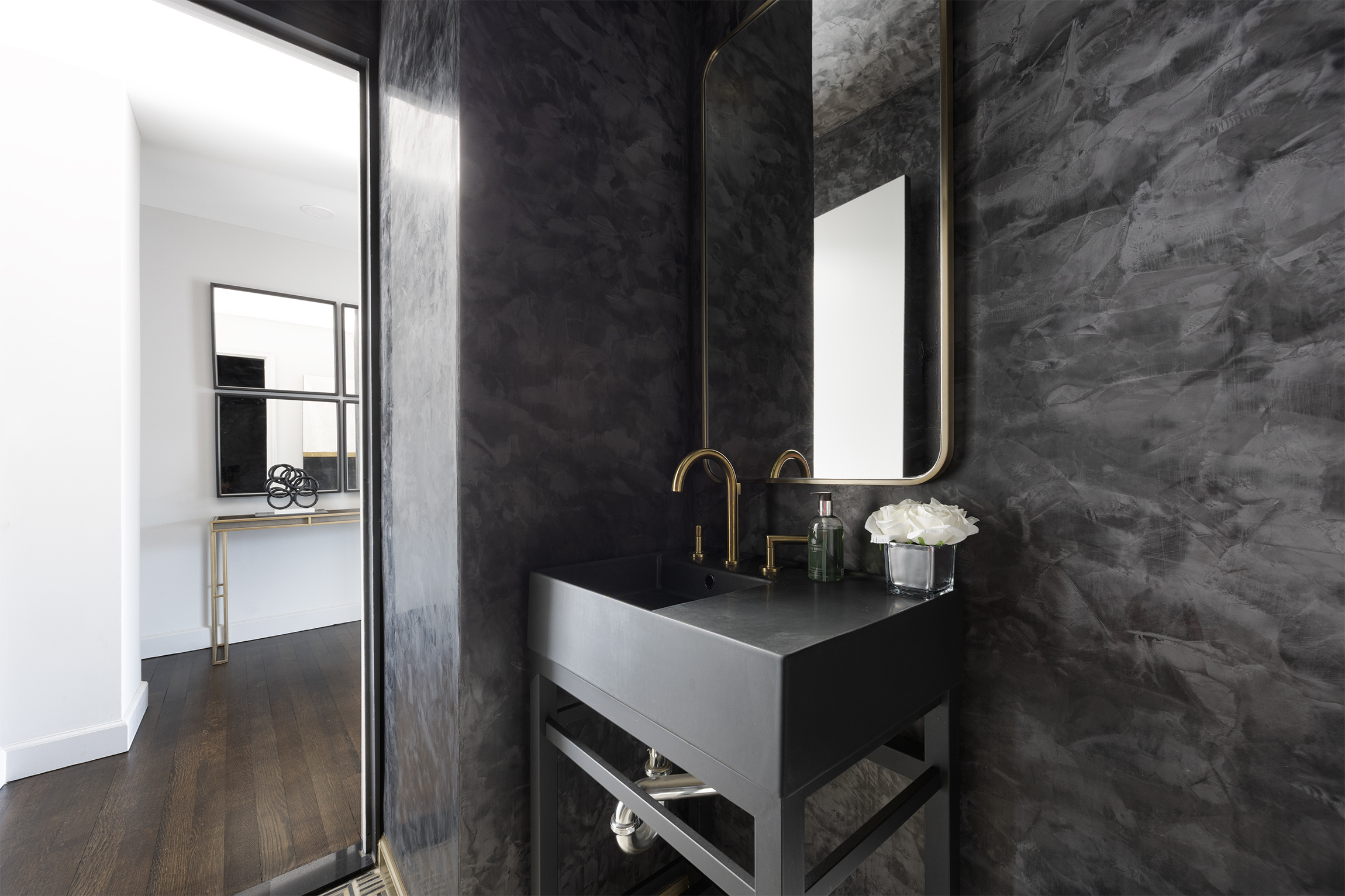 200 East 69th Street, Unit 32C Manhattan, NY 10021 - Photo 15 of 17