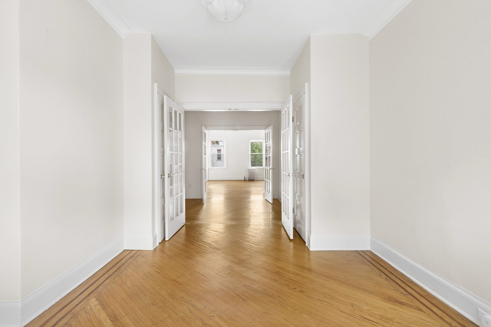 386 East 16th Street, Unit 2 Brooklyn, NY 11226 - Photo 6 of 9