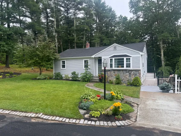 Contact Agent | 50 Spring Street, Plympton, MA 02367