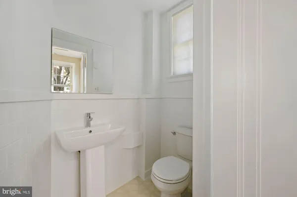 $5,495 | 3808 Veazey Street Northwest, Washington, DC 20016