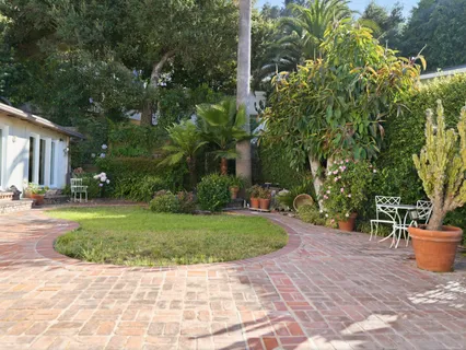 $1,598,000 | Sunswept Drive, Studio City, CA 91604