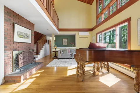 Contact Agent | 30 Volunteer Way, Lexington, MA 02420