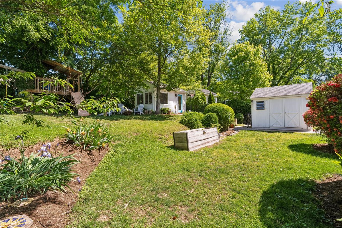 905 Robin Road Silver Spring, MD 20901 - Photo 40 of 43